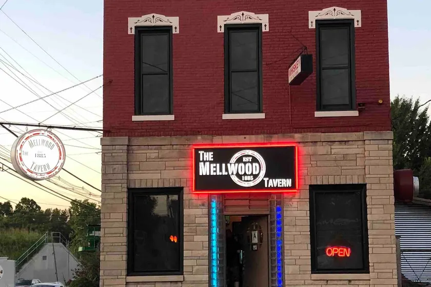 1BR APT attached to Historic Neighborhood Tavern - Image 1