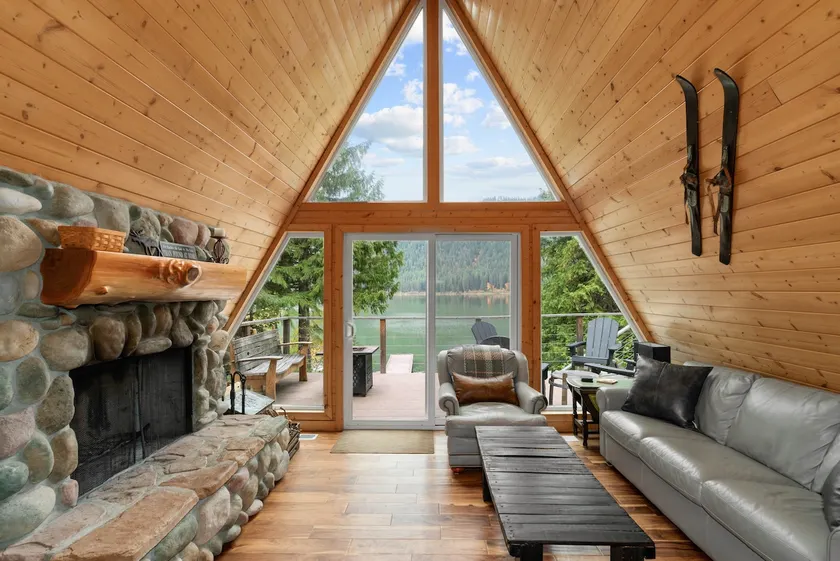 Waterfront Cabin on Fish Lake - Image 1