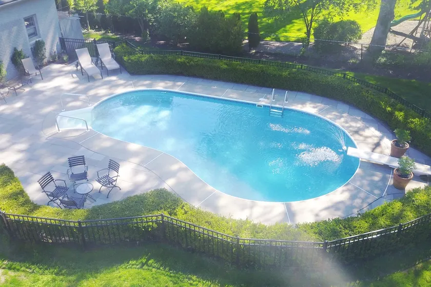 Luxury w/ pool, hot tub, sauna & spa bathroom - Image 1