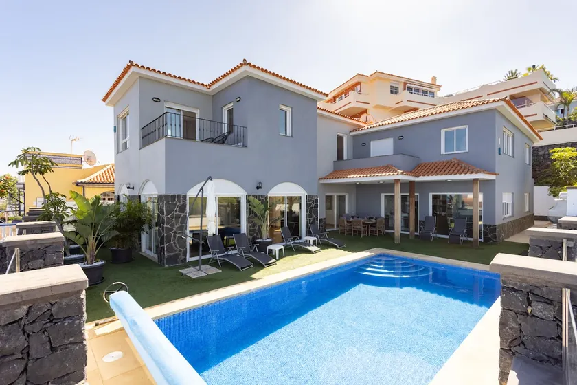 Villa Syrah - Image 1