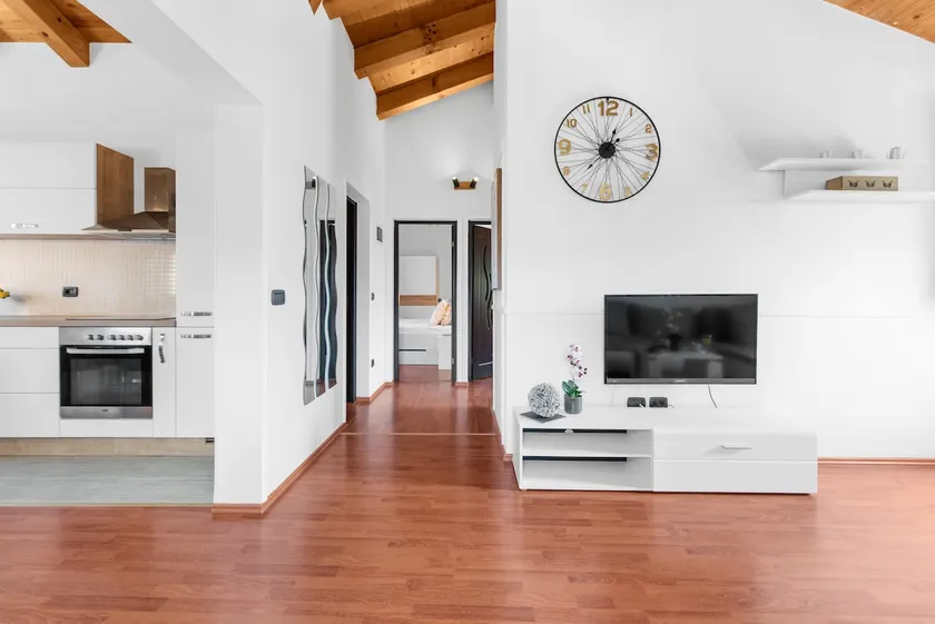 The Village - Premium Apartment/ Beach 5 minutes - Image 1