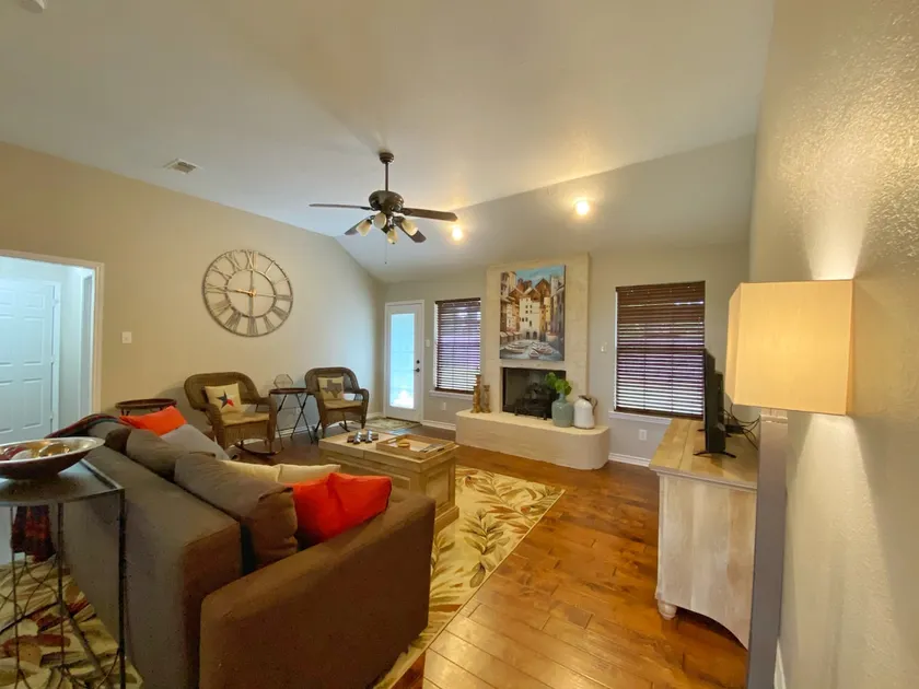 Fortunata Winery Casa Bella Sole Spacious 3BR Home - Image 1