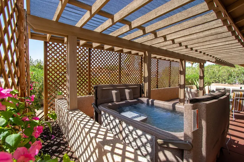 Great Vibe House + Hot Tub, Minutes to JTree Park - Image 1