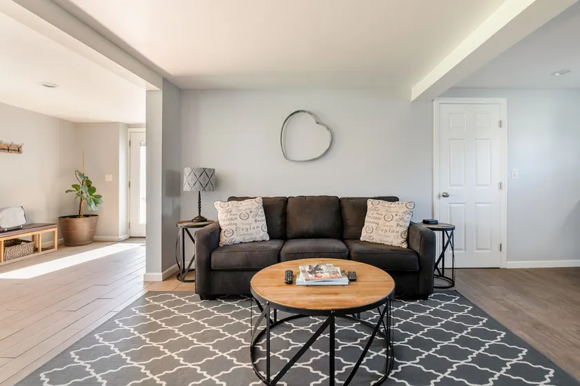 Getaway At The Grove- 1,400 sq ft unit - Image 1