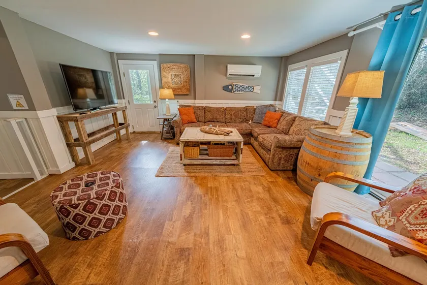Beach retreat/ family & friends. Central location - Image 1