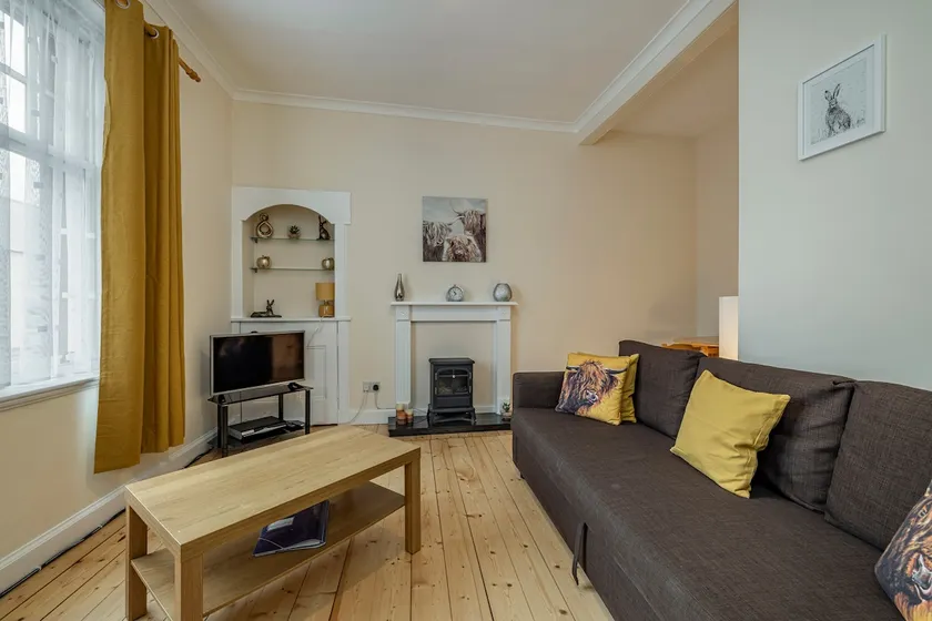 Bright flat in Lauder Centre - Image 1