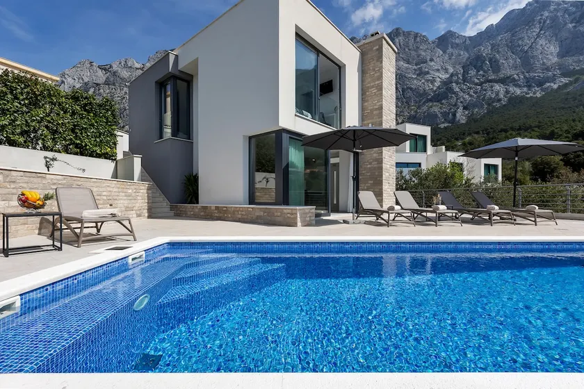 Holiday home Oscar Makarska w/ heated pool - Image 1