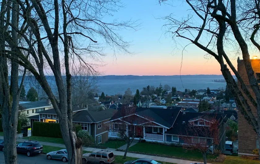 Bay View, Best Area, No Stairs, 2 Baths, W/D, View - Image 1