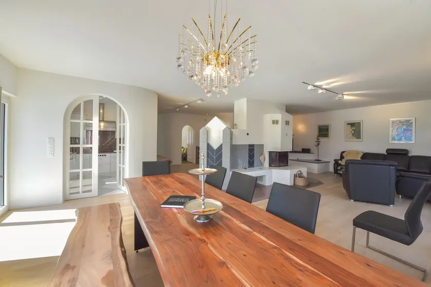 Large 6.5-room holiday apartment in Sent, Engadin - Image 1
