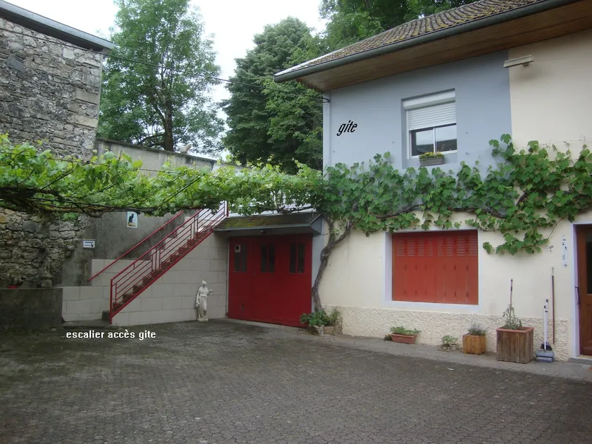 black cat cottage - Image 1