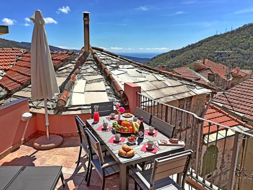 Case Vacanze Borgo Faraldi - Image 1