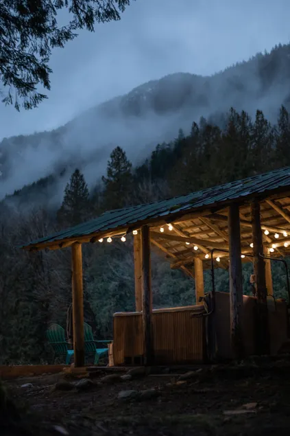 O`Neill Cabin- a Rustic Reclaimed Retreat + sauna + hot tub + cold plunge - Image 1