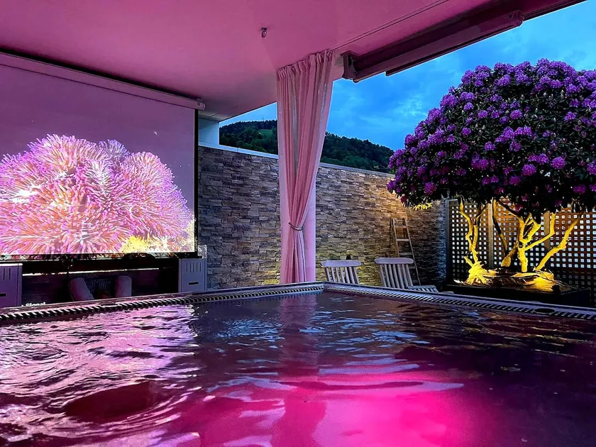 Rooftop Dream - Jacuzzi - Image 1