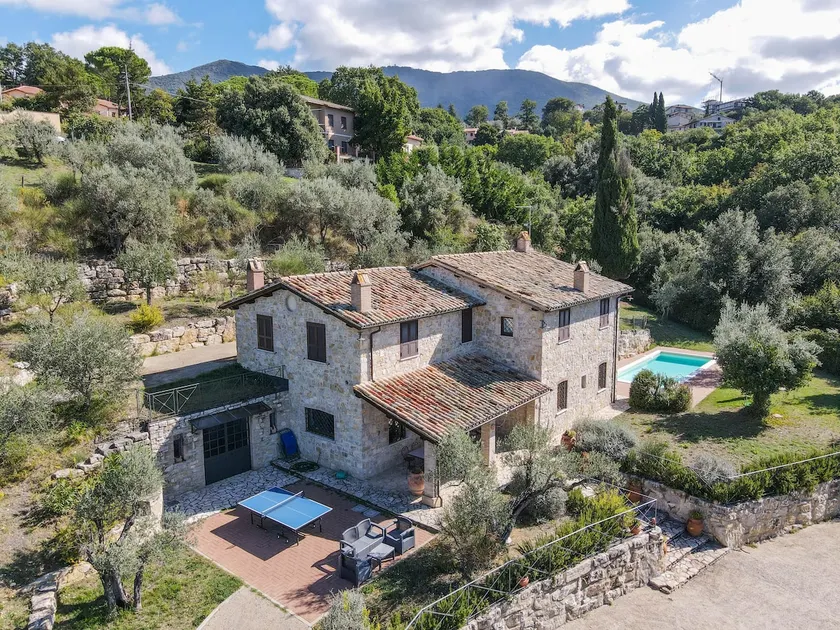 Detached villa with private pool and great panoramic views!! - Image 1