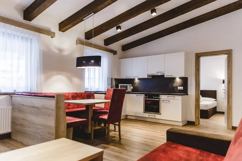 Top 2 - for 2-4 people near elevator, with balcony & Wi-Fi - Image 1