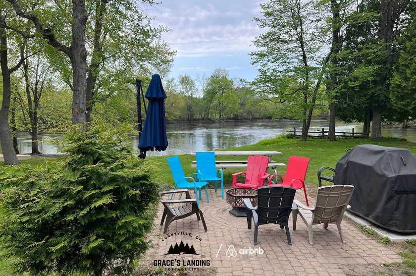 Riverfront 5-BR Escape|Wheelchair Access - Image 1