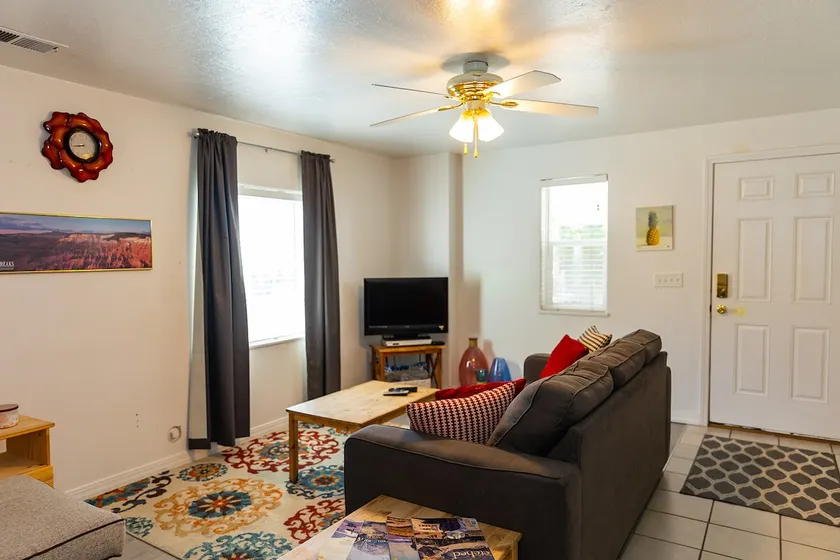 2 Bedroom Apartment - Image 1