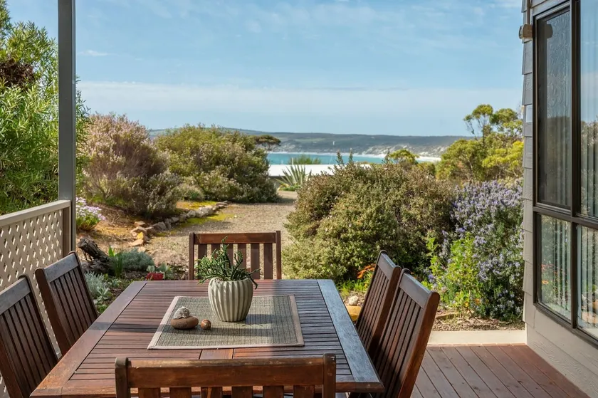 Shalom House - Private with great sea views - Image 1