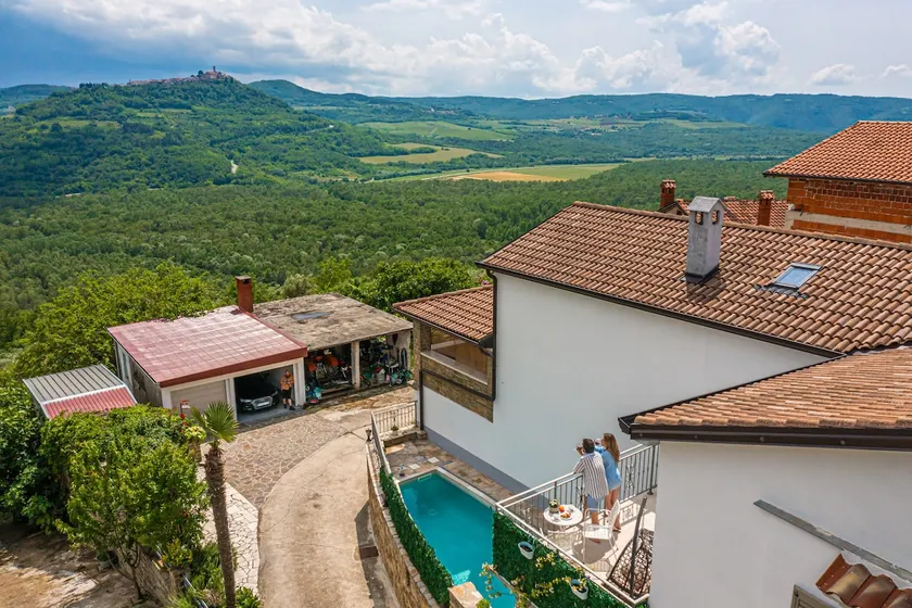 Holiday Home Belveder Motovun with heated pool - Image 1