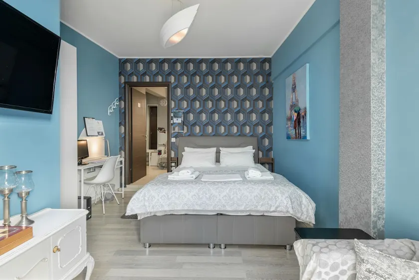 Arvanitidis Suites Romeo central luxury suite - Image 1