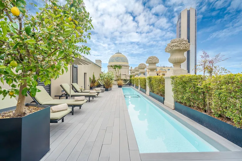Luxurious apartment 4 bedrooms, 3 bathrooms, swimming pool - Image 1
