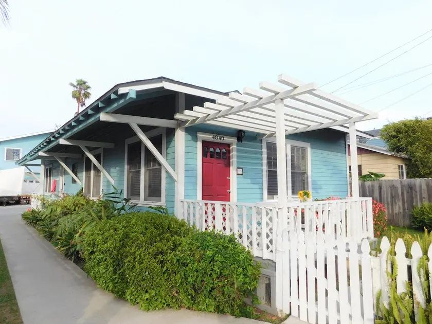 Carpinteria charming beach bungalow - Image 1