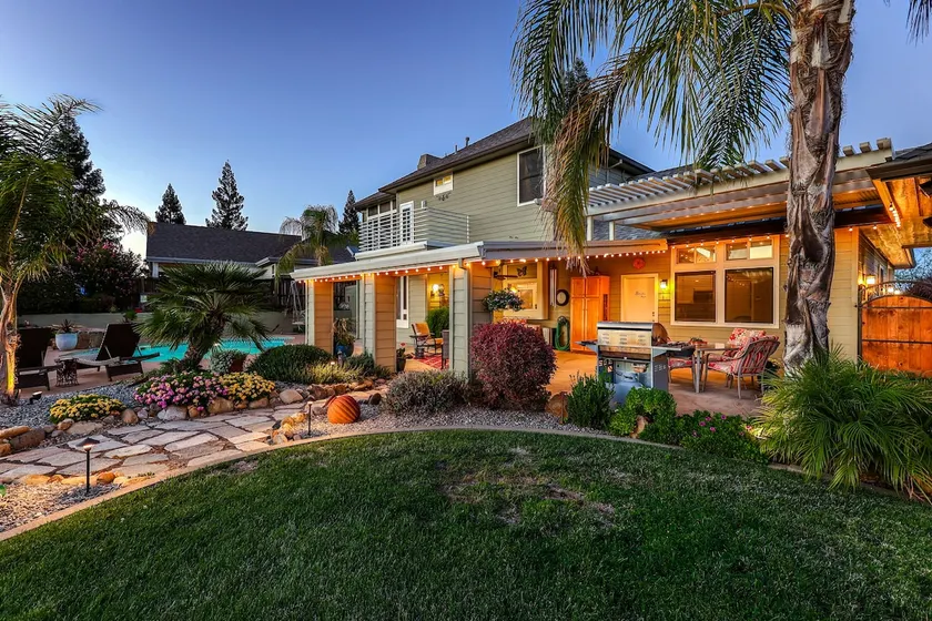 Berit’s Place ~ Oasis with Scenic Views - Image 1