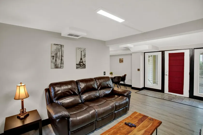 Heart of Downtown | 2BR 2BA | Min to UF | Apt. B - Image 1
