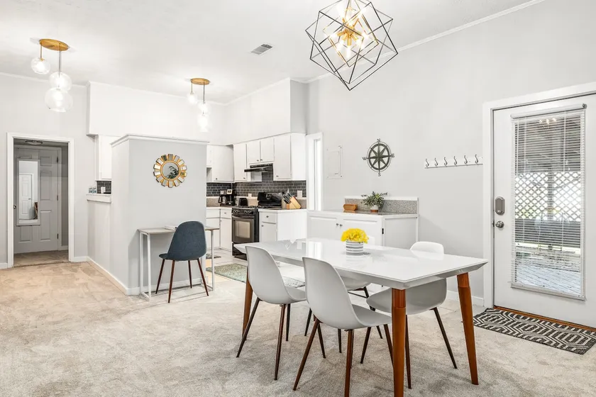 Midtown Guest House - Gå til alt, fiber wifi, gratis parkering - Image 1