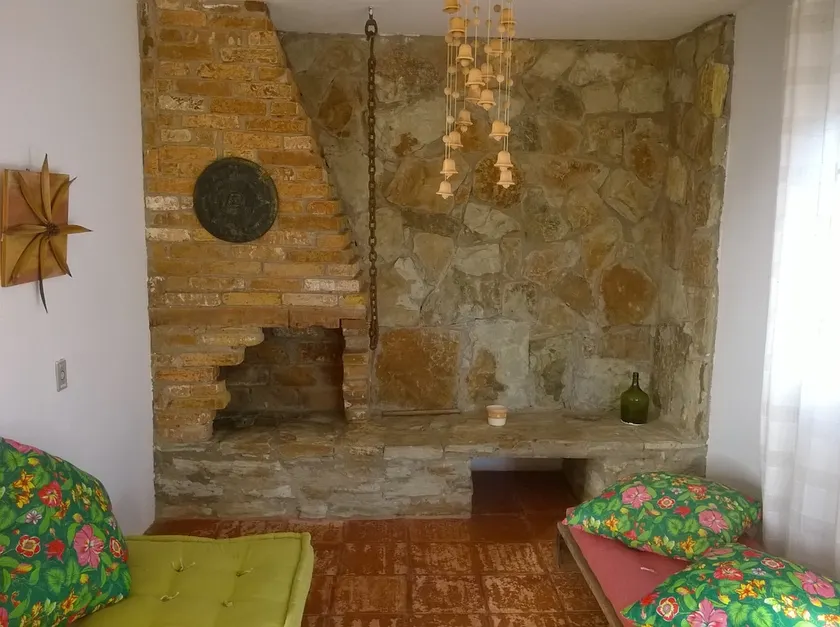 Farmhouse with fireplace and wood-burning stove - Image 1
