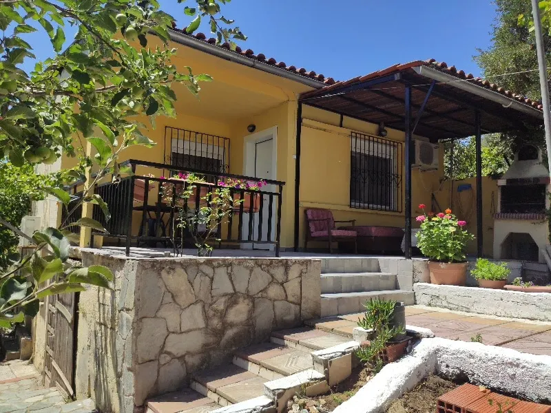 Detached house in Agia Triada, Thessaloniki. - Image 1