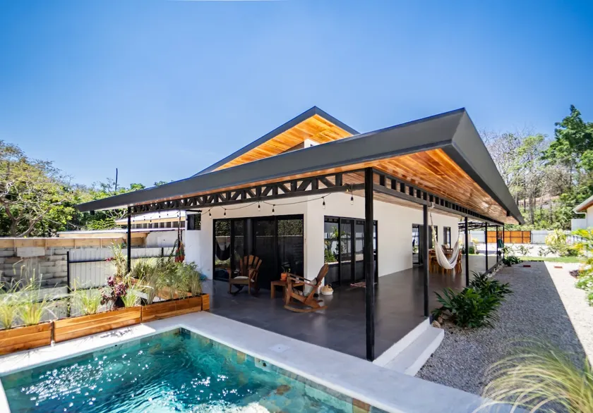 NEW HOME with Pool - Image 1