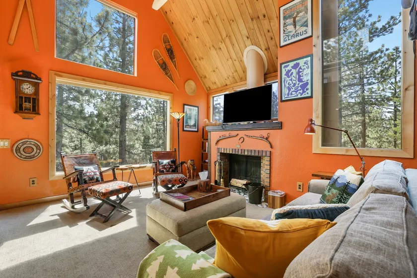 Cozy Condo near Village, Trails, Lake! (Max 6 ppl) - Image 1
