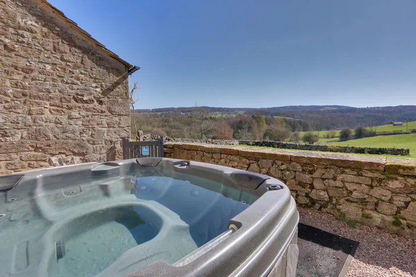 Peak District National Park Chapel with Hot Tub - Image 1