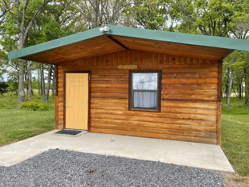 Wood Guest Ranch Waterfront Issoba Cabin - Image 1
