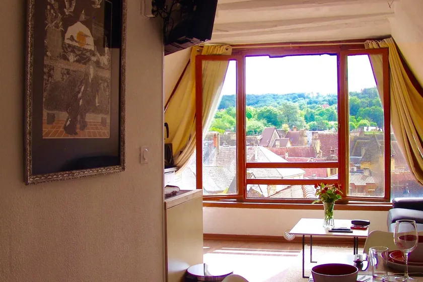 Apartment with Panoramic View in Centre Ville - Image 1