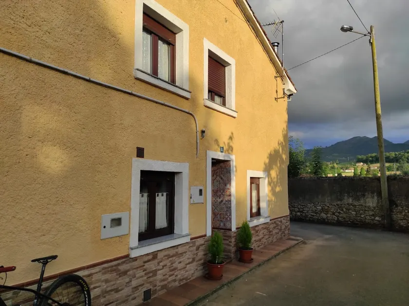 VACATION HOUSE IN THE CIDER REGION - Image 1