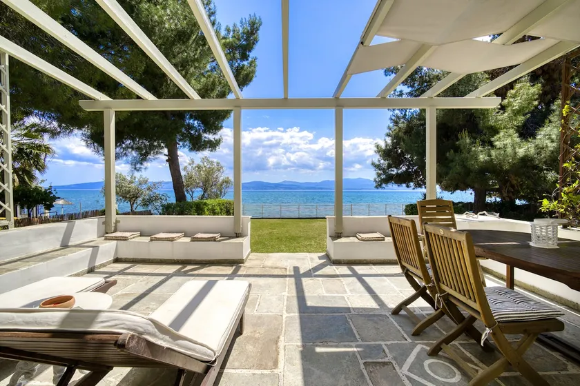 Salt & Stone Beachfront Retreat by Estia - Image 1