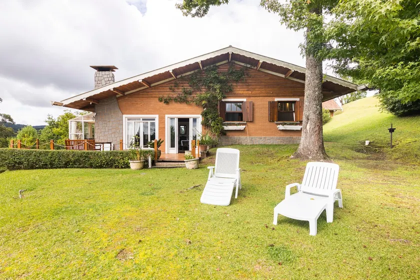 The English Refuge in the Mountain Top - Image 1
