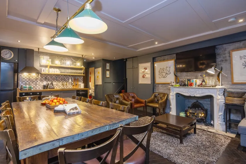 Boutique Townhouse in the Heart of Dublin - Image 1