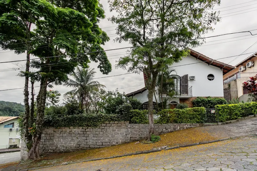 Mini House in Carvoeira [UFSC] - Image 1