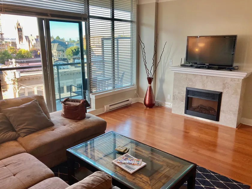 Your Modern Private Condo - Downtown - Image 1