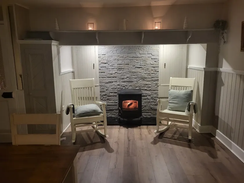 Cosy 3 bedroom Traditional Irish Farmhouse - Image 1