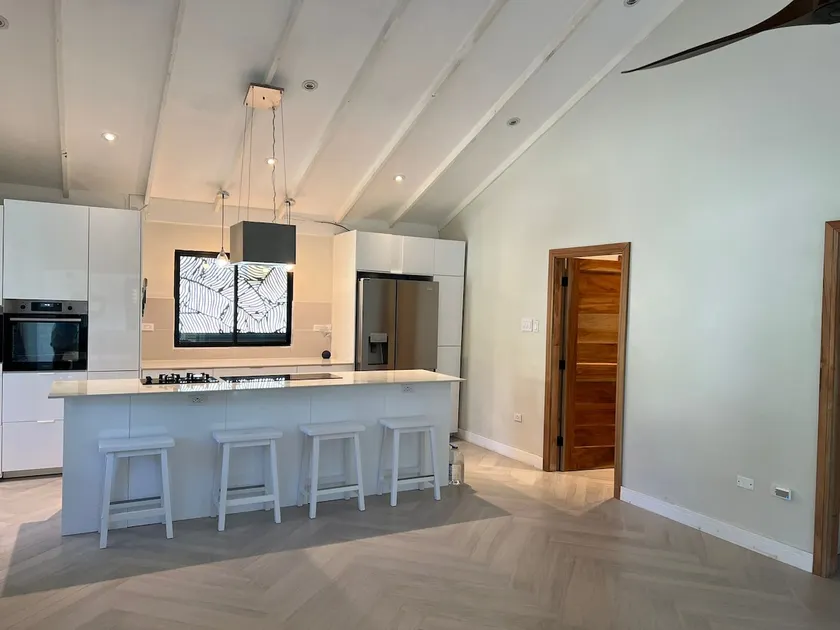 Your home away from home - Image 1