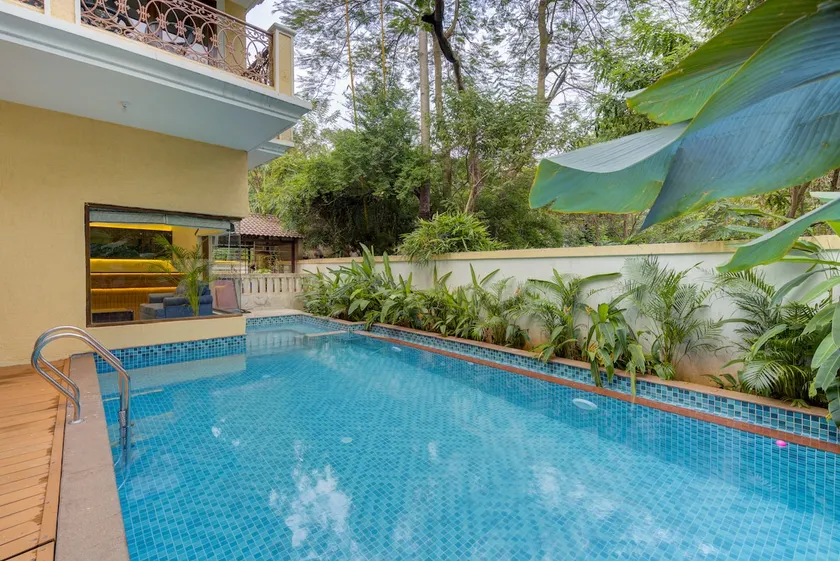 4 and falf BHK villa with huge pool - Image 1