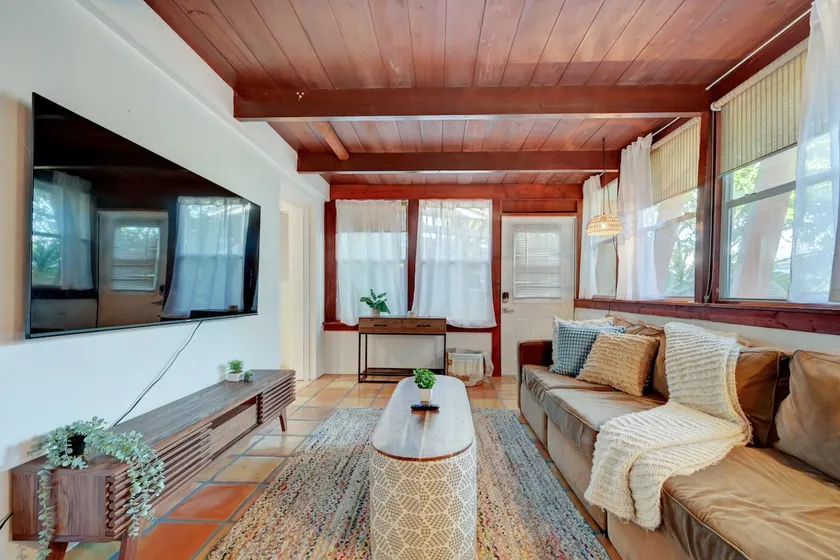 Bali style 1/1 beach villa - Image 1
