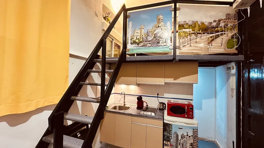 Charming studio in Lavapies. Private entrance - Image 1
