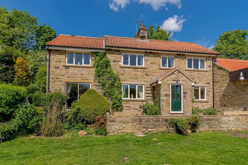 Cote Ghyll Mill Bed & Breakfast at Osmotherley - Image 1