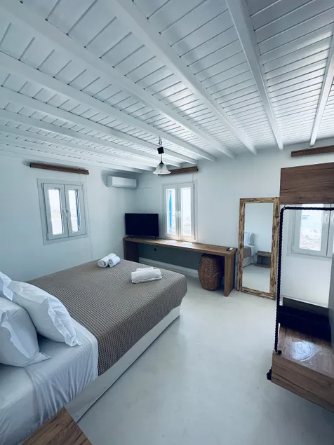 Sunset View Suite - Image 1