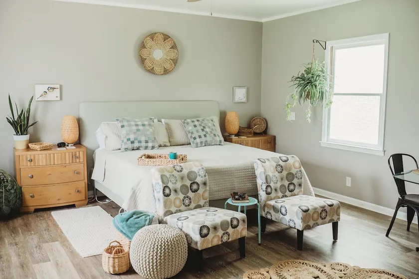 Bungalow 2 • King Bed • Large Bath • Shared Deck - Image 1